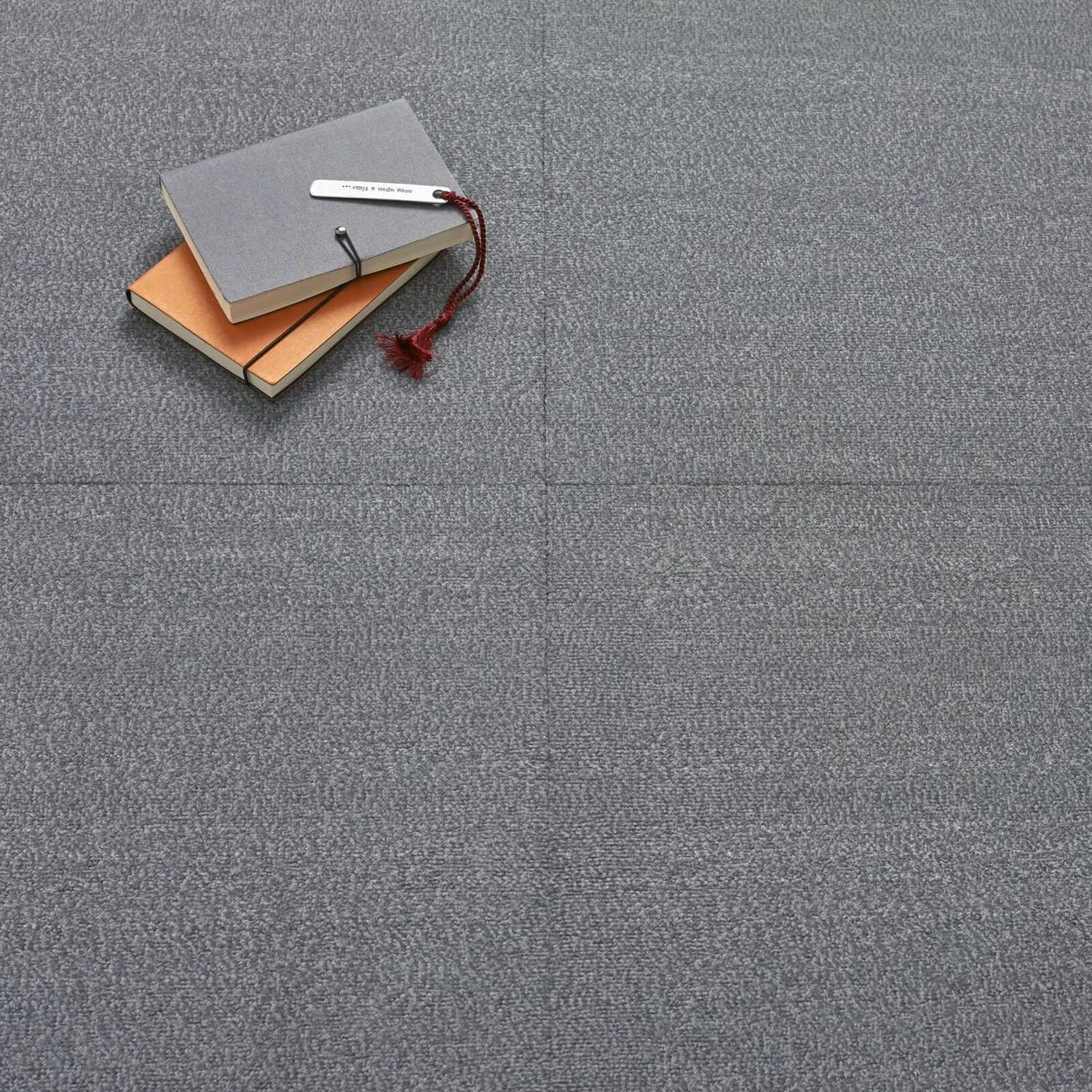 Vitrex Premium Carpet Tile 500 X500mm - Silver Grey 1 Vitrex Premium Carpet Tile 500 X500mm - Silver Grey