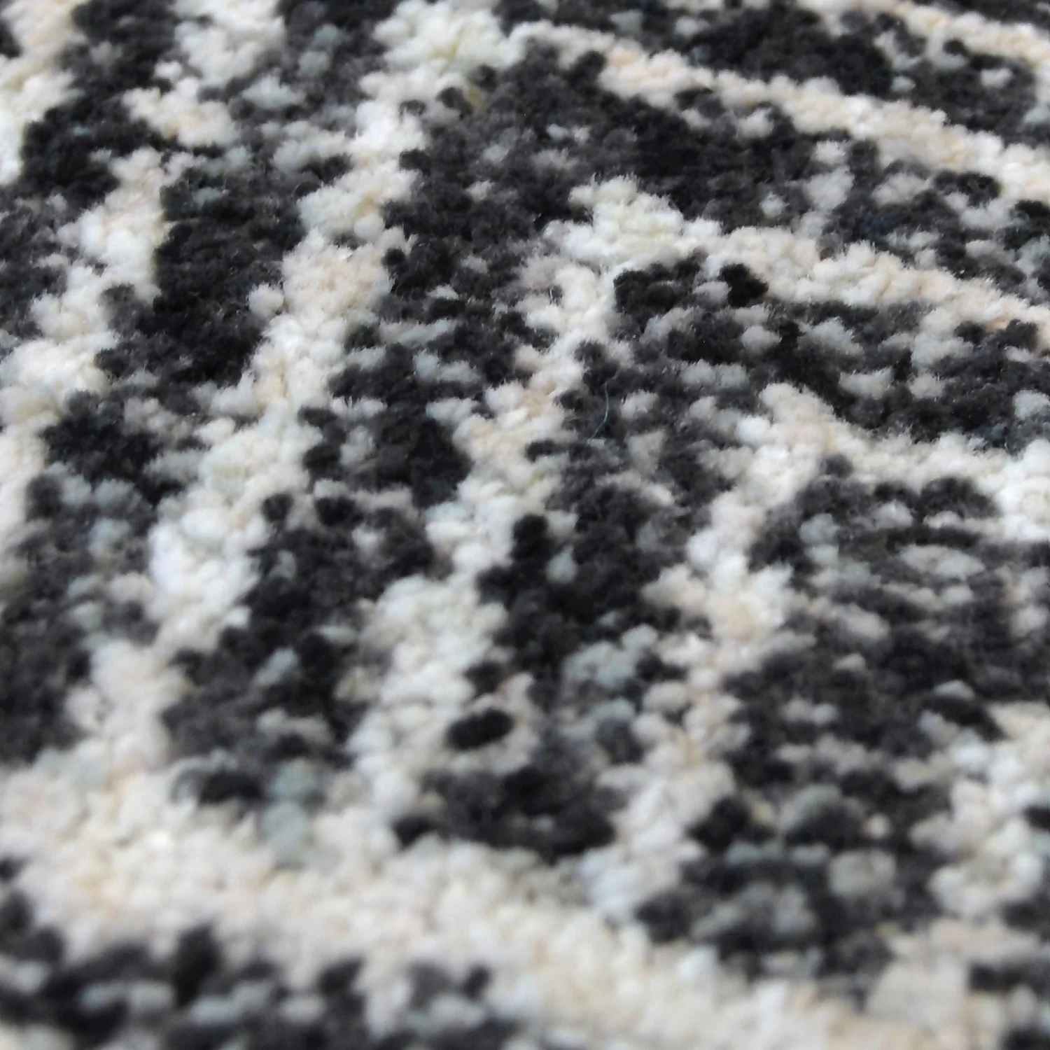 Neptune Recycled Geometric Rug - 120x170cm 3 Neptune Recycled Geometric Rug - 120x170cm - Image 3