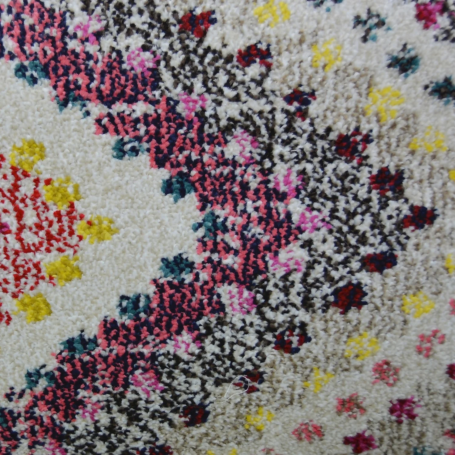 Villa Tribal Rug - Multicoloured - 160x230cm 2 Villa Tribal Rug - Multicoloured - 160x230cm - Image 2