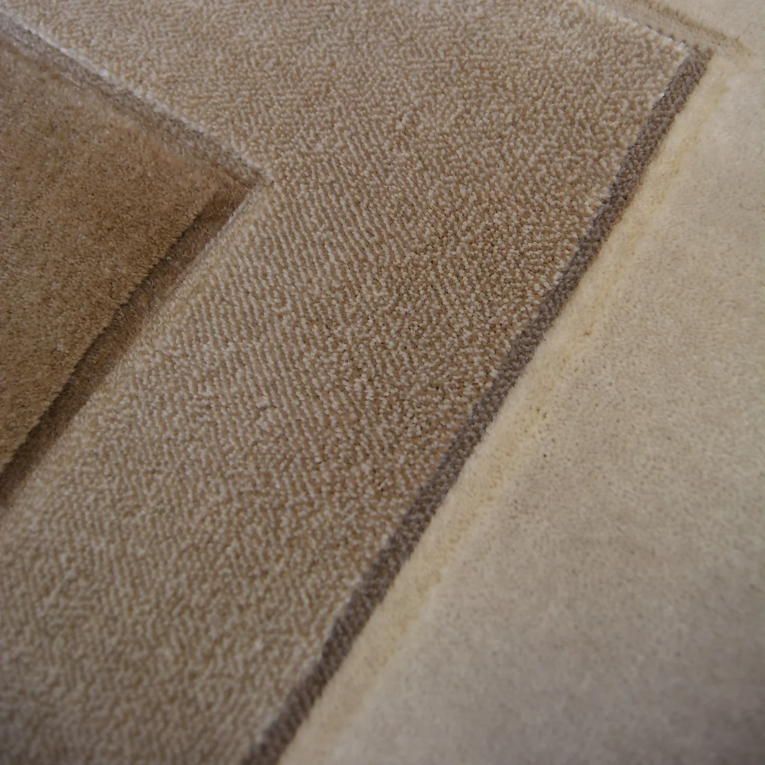 Daytona Border Rug - Latte - 120x170cm 5 Daytona Border Rug - Latte - 120x170cm - Image 5