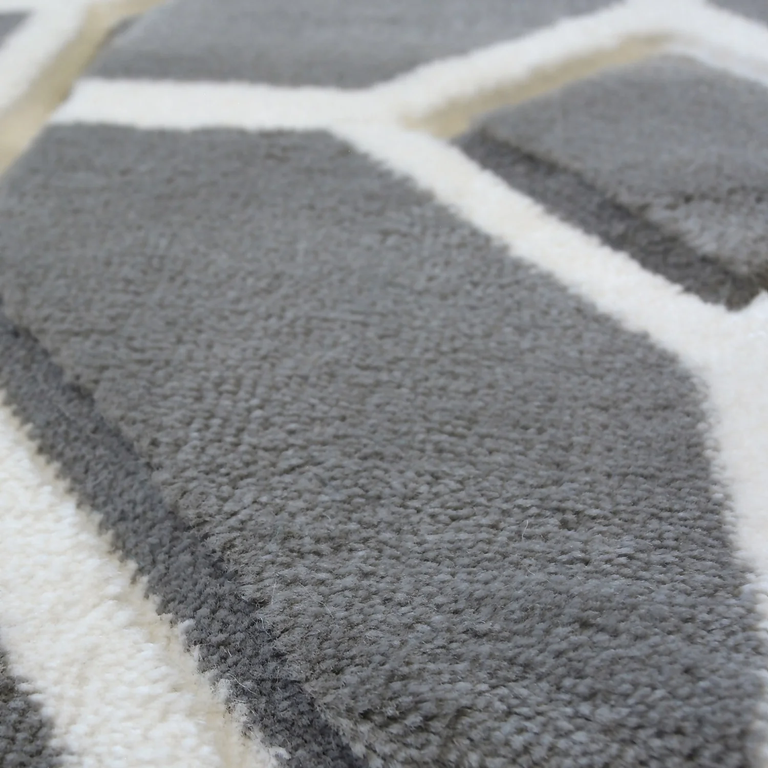 Daytona Gorton Rug - Grey - 120x170cm 4 Daytona Gorton Rug - Grey - 120x170cm - Image 4