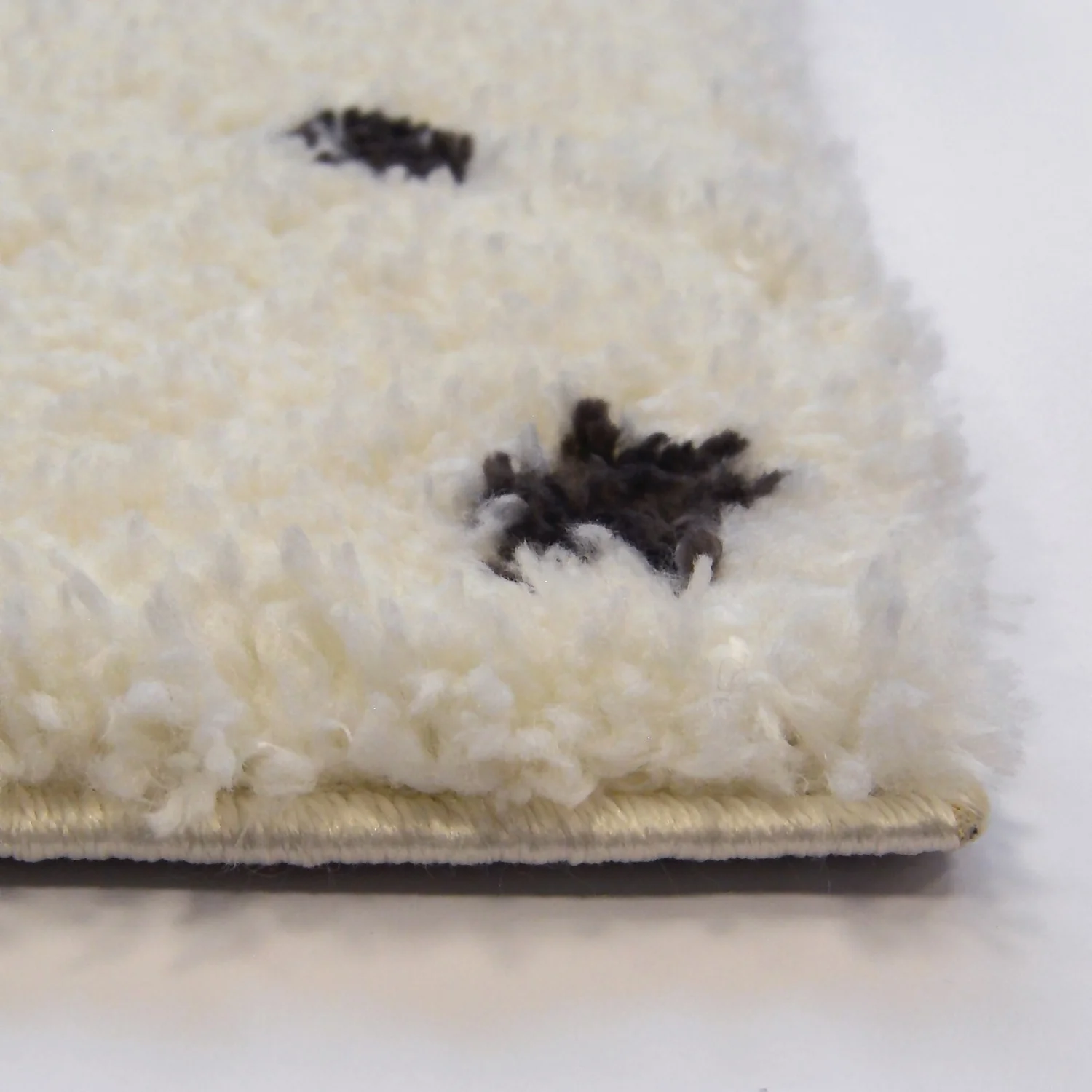 Snug Spotty Rug - Monochrome - 160x230cm 3 Snug Spotty Rug - Monochrome - 160x230cm - Image 3