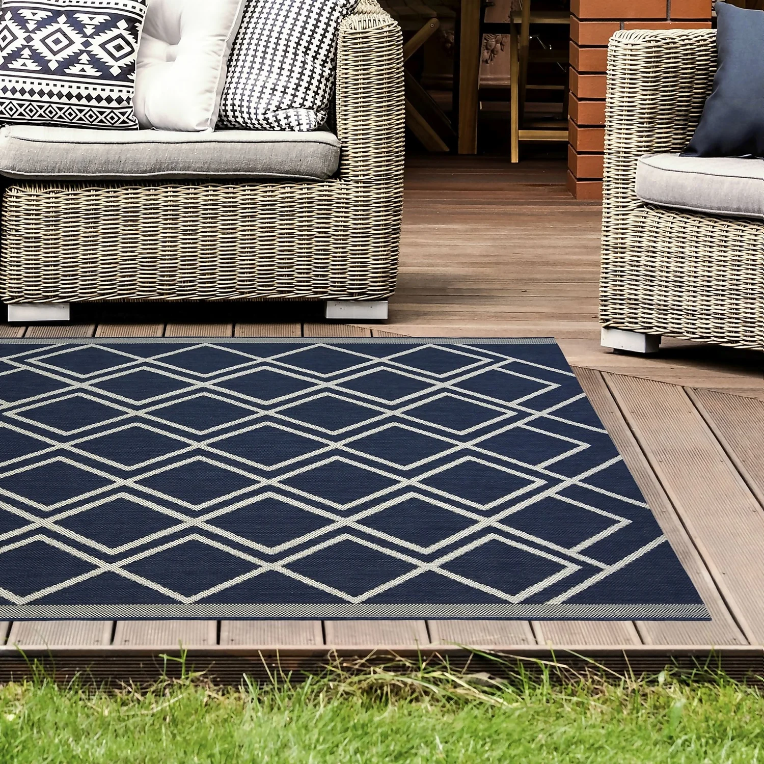 County Diamonds Indoor/Outdoor Rug - Navy - 160x230cm 2 County Diamonds Indoor/Outdoor Rug - Navy - 160x230cm - Image 2