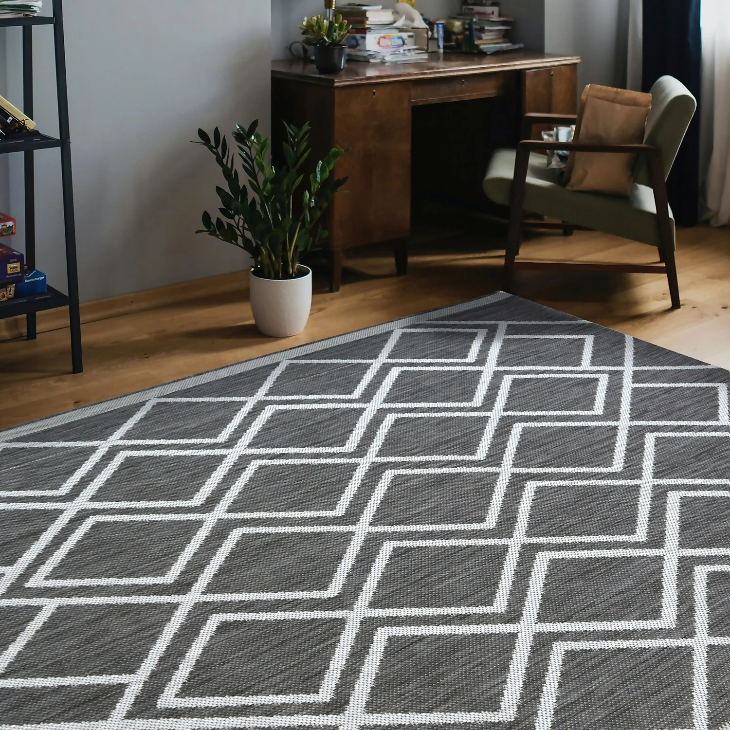 County Diamonds Indoor/Outdoor Rug - Silver - 160x230cm 3 County Diamonds Indoor/Outdoor Rug - Silver - 160x230cm - Image 3
