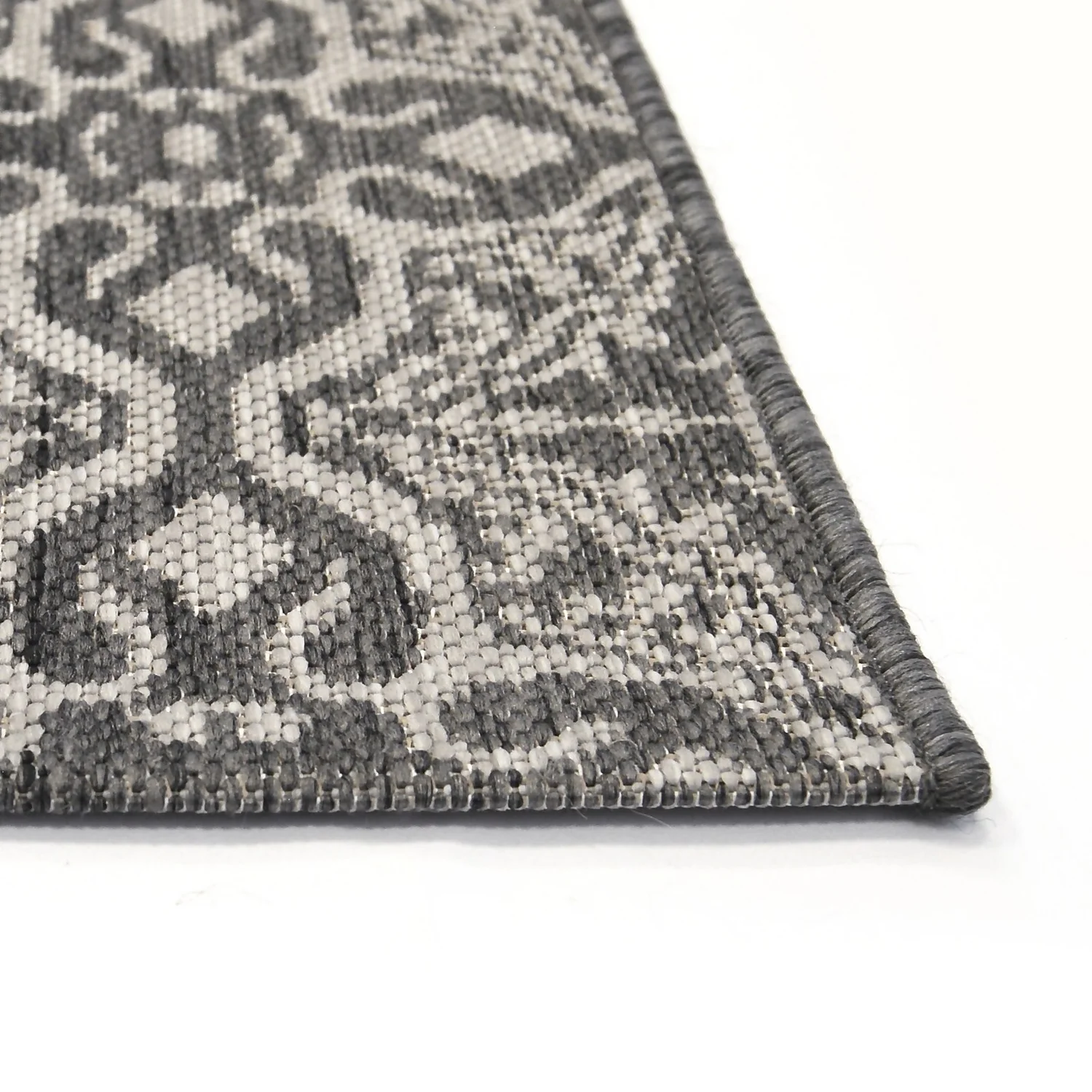 County Victorian Indoor/Outdoor Rug - Grey - 120x170cm 5 County Victorian Indoor/Outdoor Rug - Grey - 120x170cm - Image 5