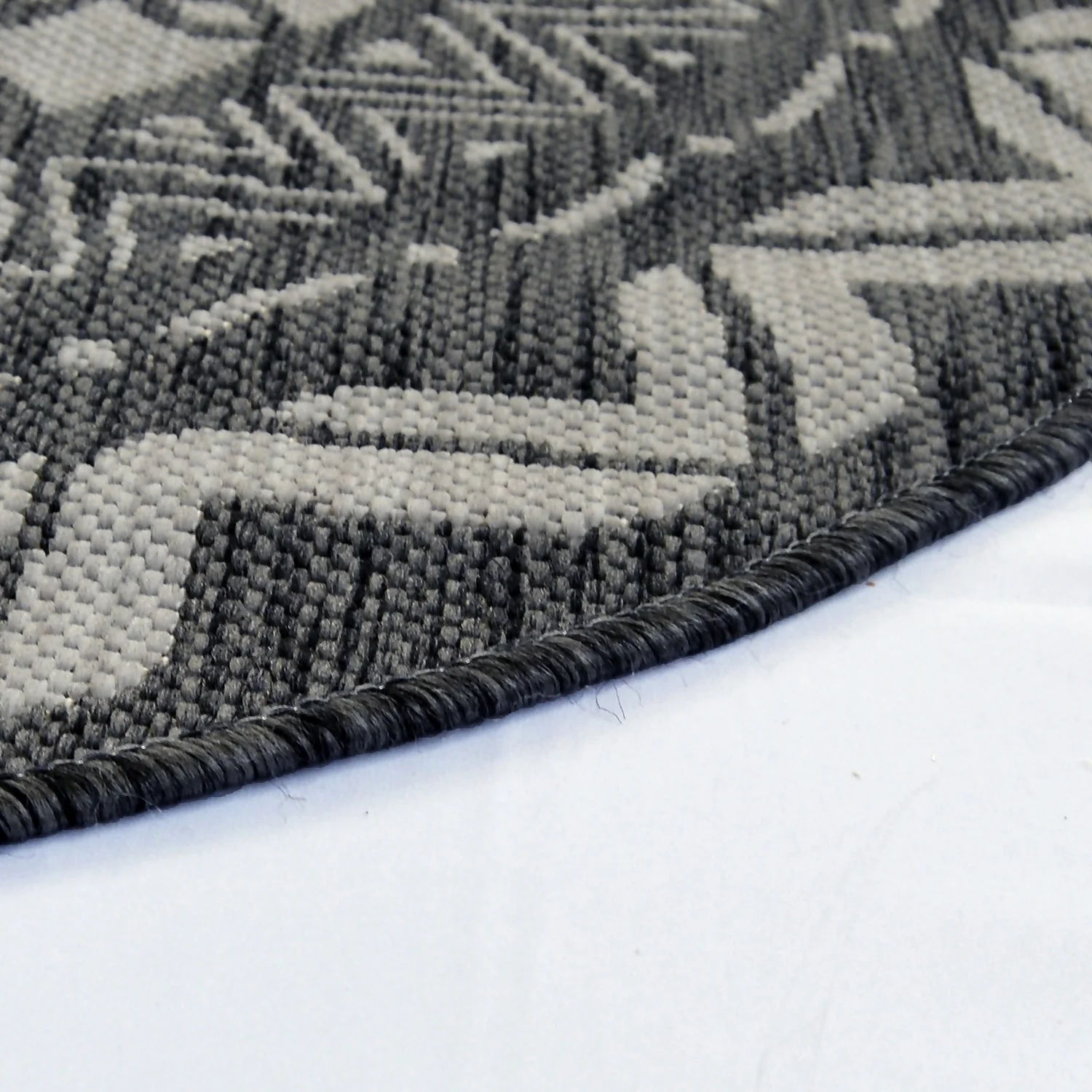 County Circle Indoor/Outdoor Rug - Grey - 133cm 6 County Circle Indoor/Outdoor Rug - Grey - 133cm - Image 6