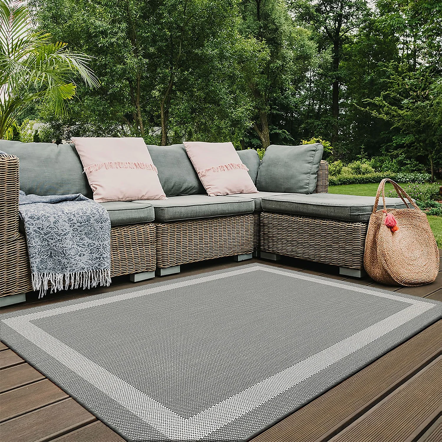 Duo Weave Indoor/Outdoor Rug - Silver - 120x170cm 2 Duo Weave Indoor/Outdoor Rug - Silver - 120x170cm - Image 2