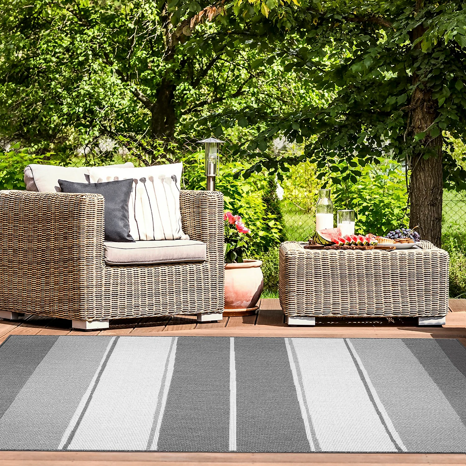 Duo Weave Indoor/Outdoor Rug - Stripe Charcoal - 120x170cm 2 Duo Weave Indoor/Outdoor Rug - Stripe Charcoal - 120x170cm - Image 2
