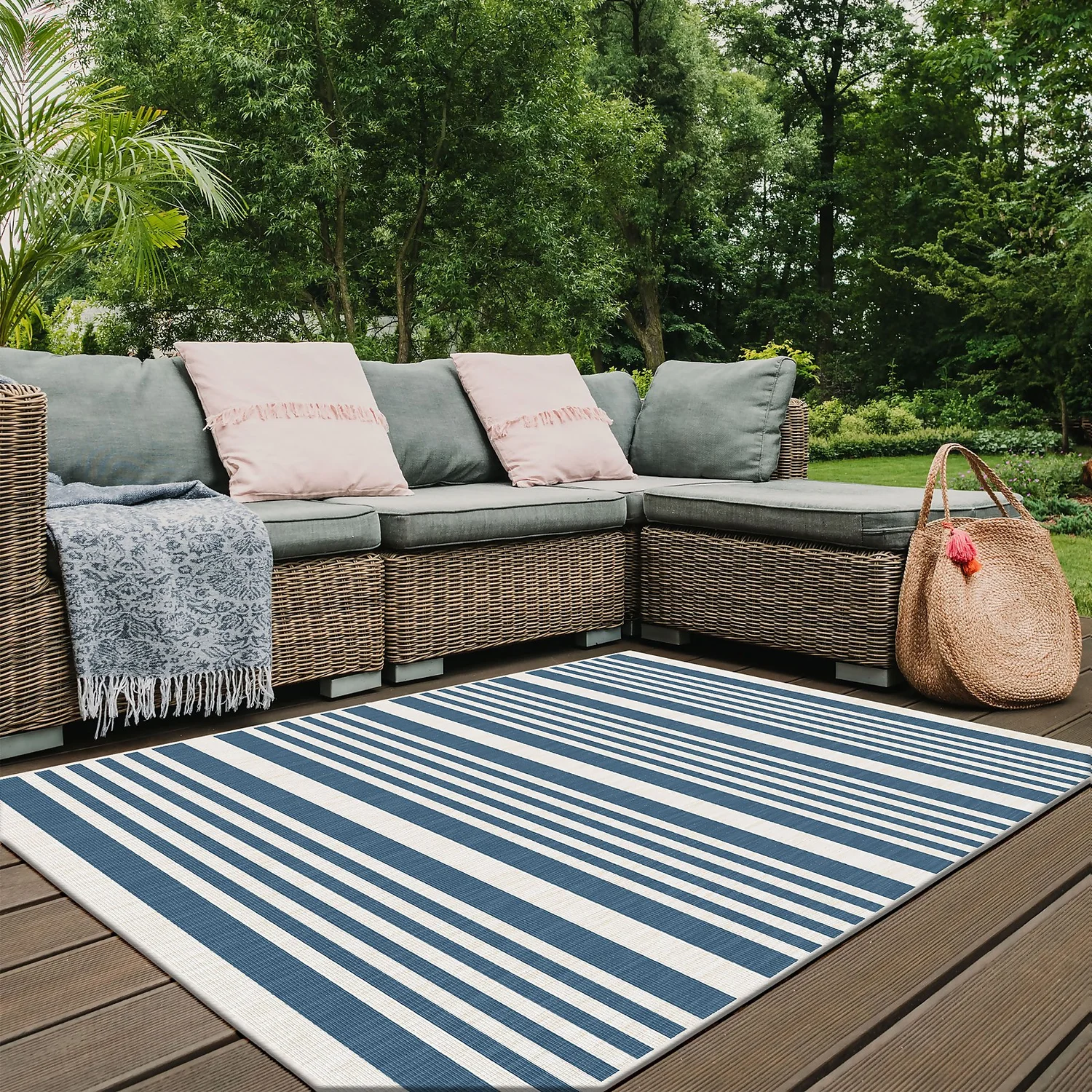 Duo Weave Indoor/Outdoor Rug - Stripes Ocean - 120x170cm 2 Duo Weave Indoor/Outdoor Rug - Stripes Ocean - 120x170cm - Image 2