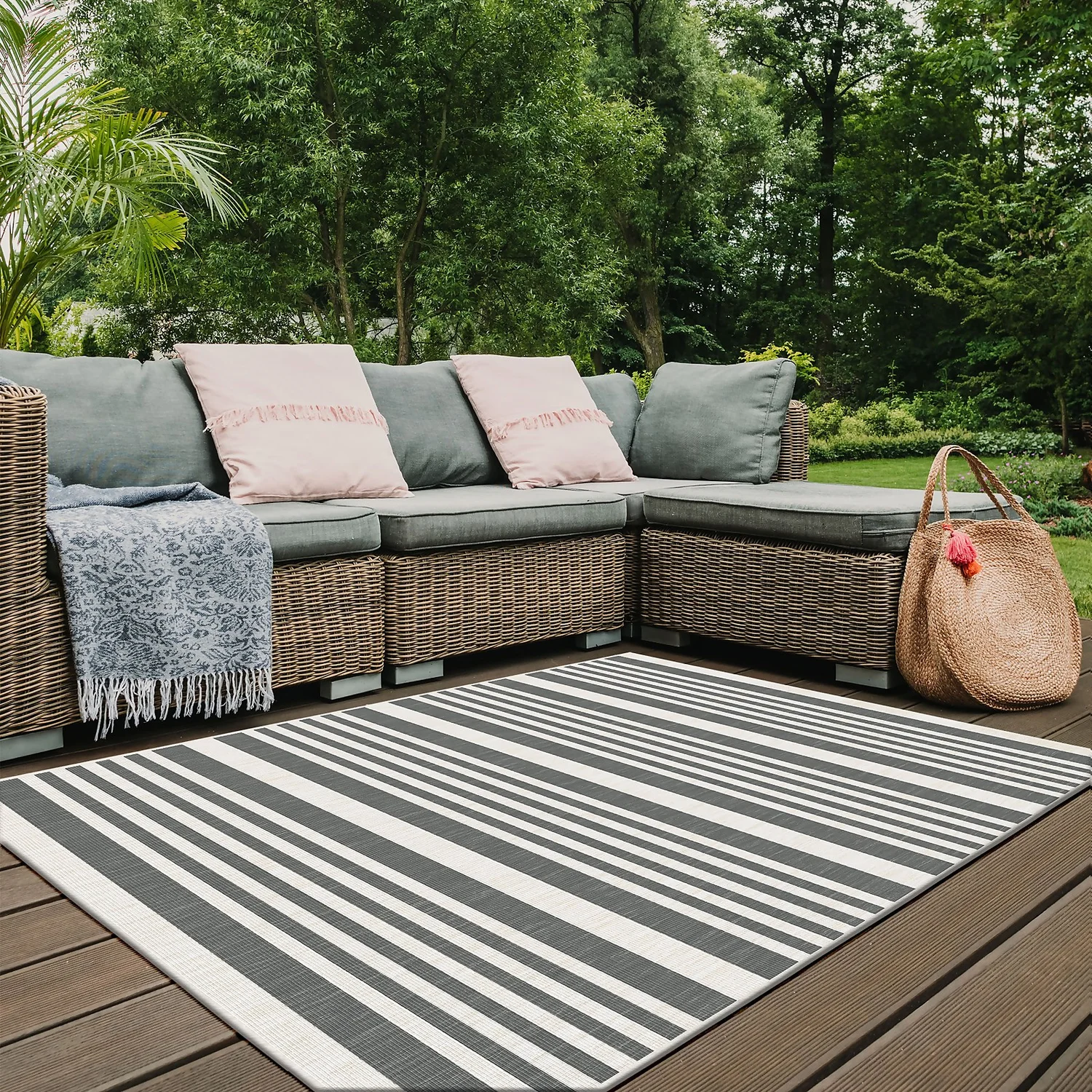 Duo Weave Indoor/Outdoor Rug - Stripes Grey - 160x230cm 2 Duo Weave Indoor/Outdoor Rug - Stripes Grey - 160x230cm - Image 2