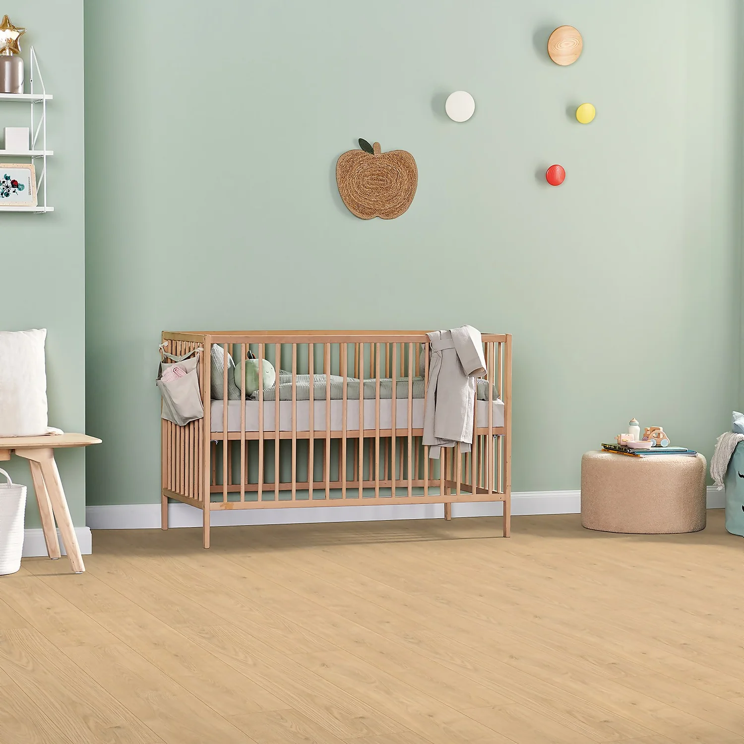 EGGER HOME Brown Berdal Oak 7mm Laminate Flooring Sample 1 EGGER HOME Brown Berdal Oak 7mm Laminate Flooring Sample