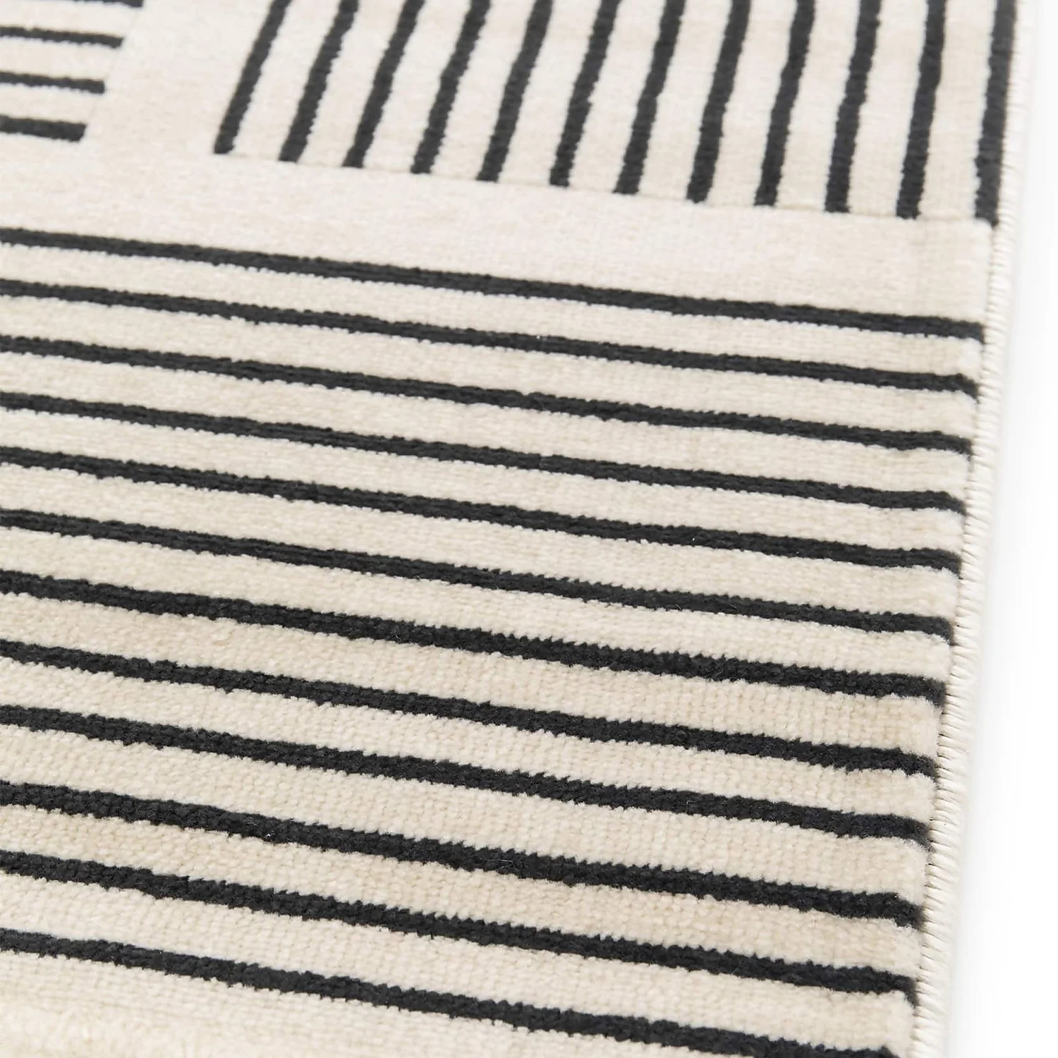 Arcs Rug - Monochrome - 160x230cm 4 Arcs Rug - Monochrome - 160x230cm - Image 4